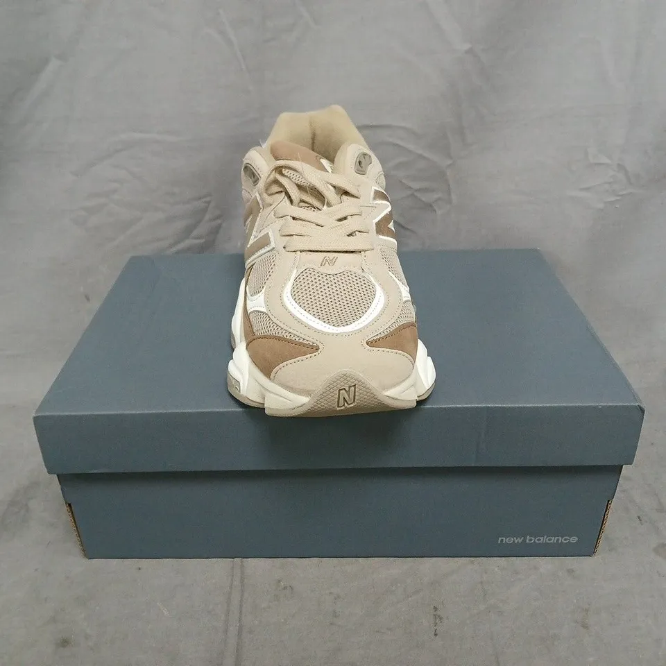 BOXED PAIR OF NEW BALANCE 9060 TRAINERS IN BEIGE/TAN SIZE UK 5.5