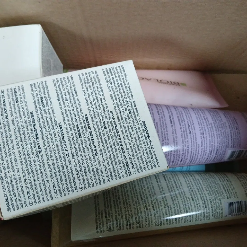 BOX OF APPROXIMATELY 10 ASSORTED MATRIX BIOLAGE COSMETIC ITEMS - COLLECTION ONLY