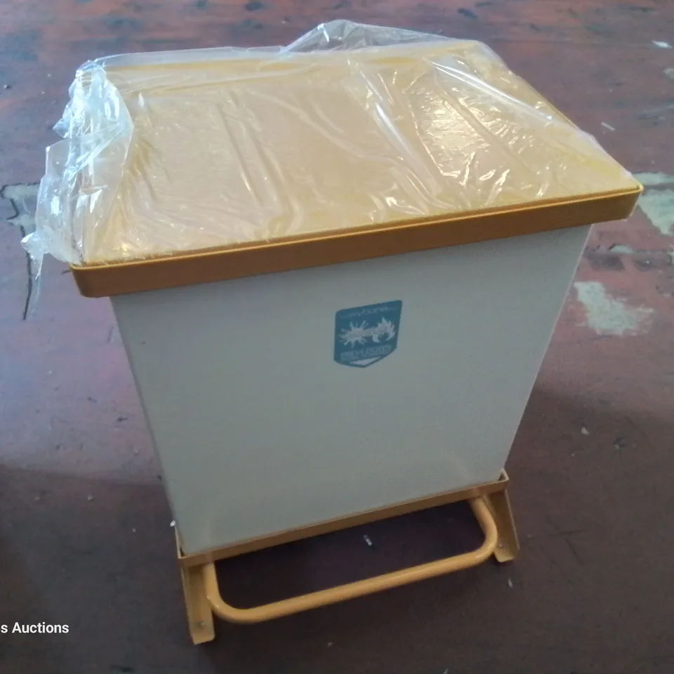 PALLET OF SIX WYBONE METAL PEDAL BINS WHITE/YELLOW 