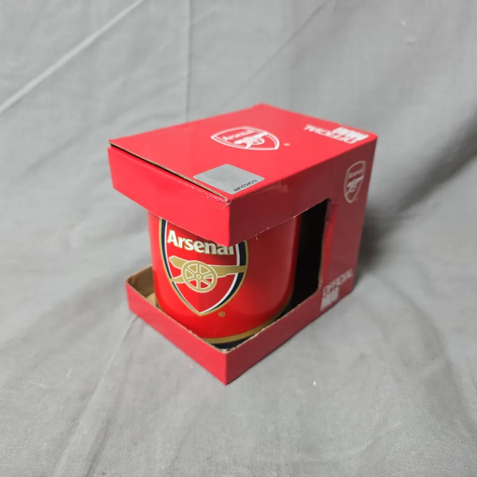 ARSENAL FC OFFICIAL MUG – RED WITH CREST (BOXED)