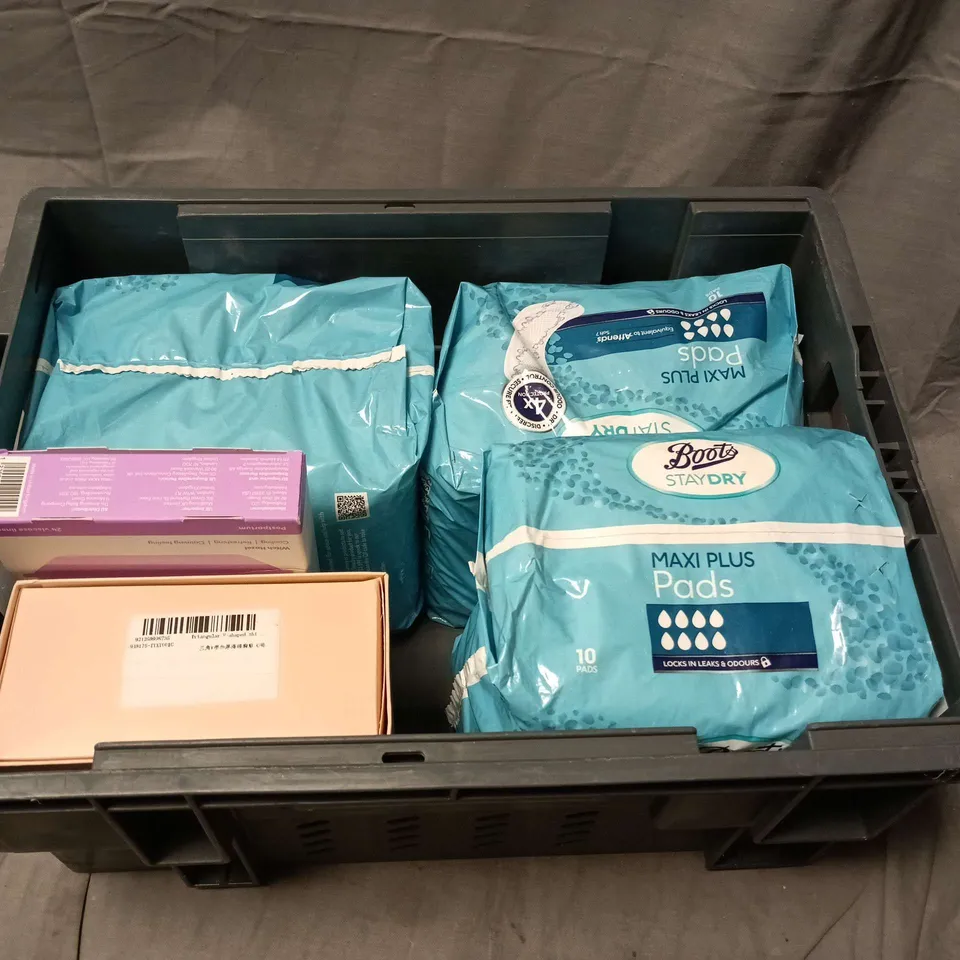 APPROXIMATEY 5 ASSORTED HEALTH AND BEAUTY PRODUCTS TO INCLUDE - CURLADY, BOOTS STAYDRY, ETC. 