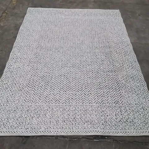 QUALITY DESIGNER AREA RUG - APPROXIMATELY 160X115CM