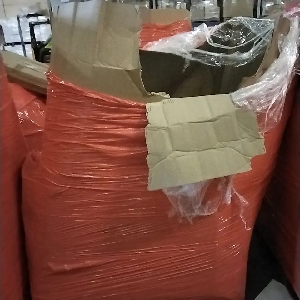 PALLET OF ASSORTED ITEMS INCLUDING ADJUSTABLE STRENGTH KETTLEBELLS, LED BULBS, MATTRESS TOPPER, ROUND BLACK BATHROOM MIRROR 