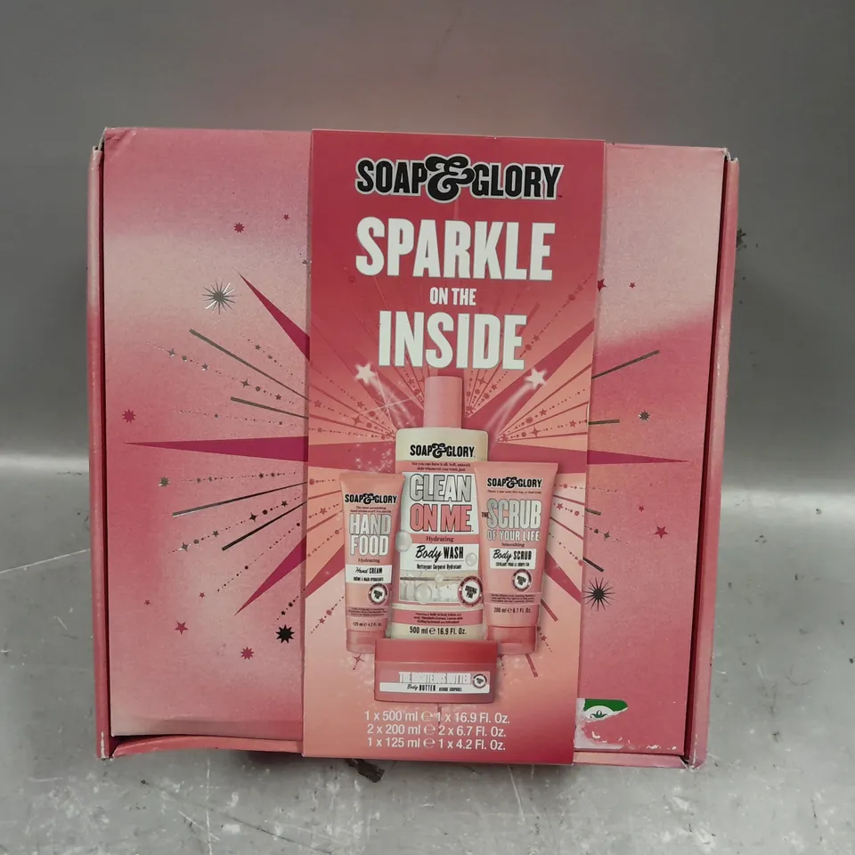 SOAP & GLORY SPARKLE ON THE INSIDE GIFT SET 