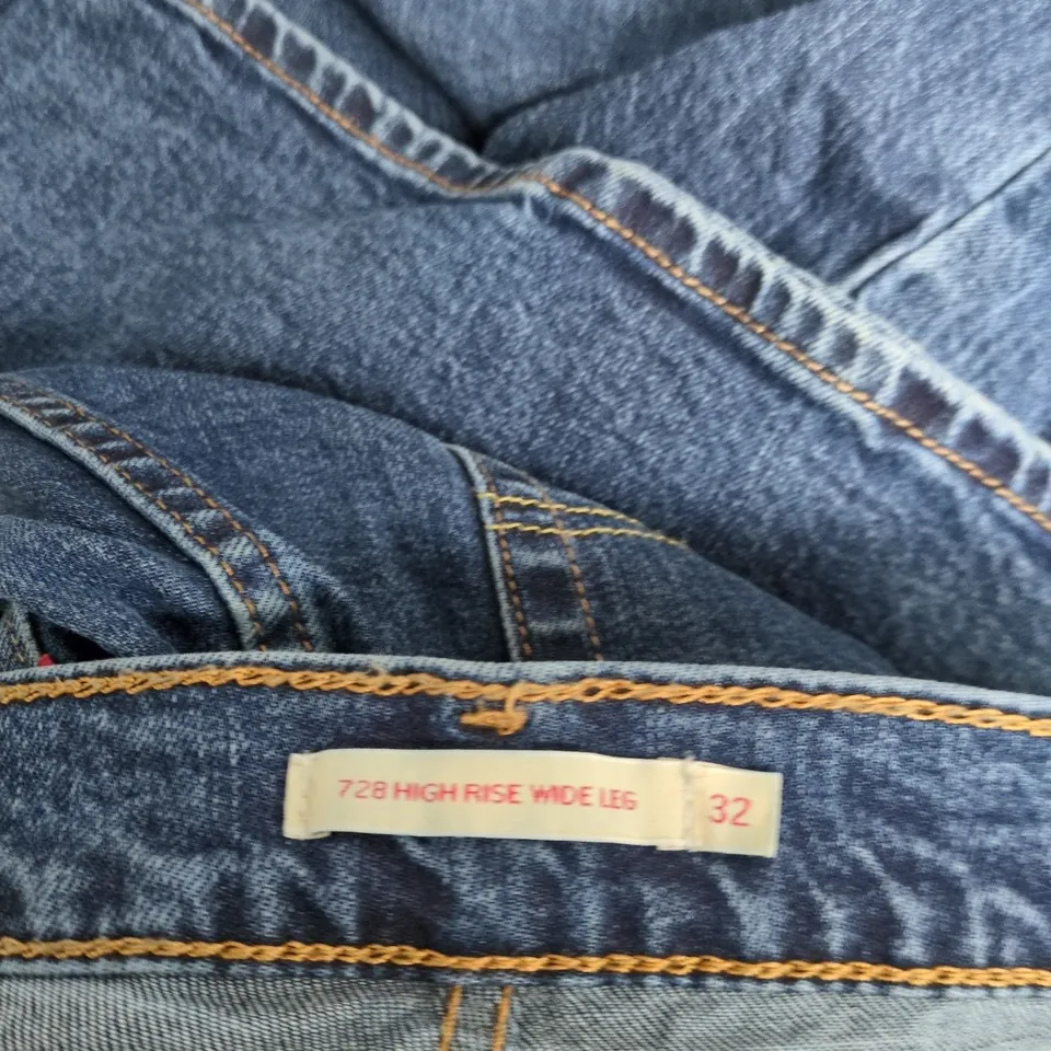 LEVI'S 72B HIGH RISE WIDE-LEG JEANS – UK 32