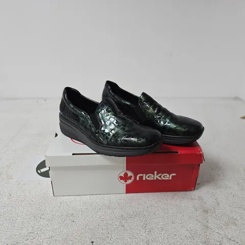 RIEKER WOMEN'S BLACK TEXTURED SLIP-ON LOAFERS – BOXED UK 6 