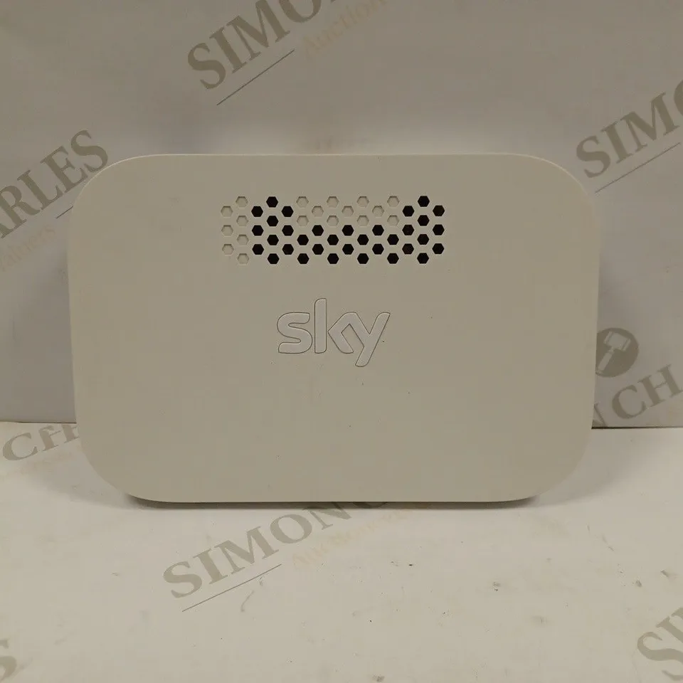 SKY Q WIRELESS BOOSTER EE120 WHITE 