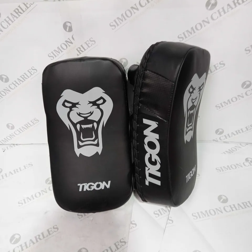 BOXED PAIR OF TIGON SPARRING PADS IN BLACK