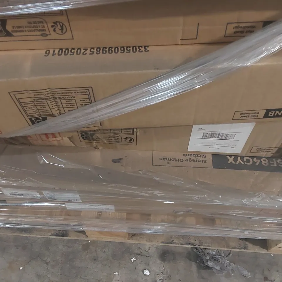 PALLET CONTAINING A LARGE ASSORTMENT OF FURNITURE ITEMS INCLUDING: STORAGE OTTOMANS, DOG BED ECT