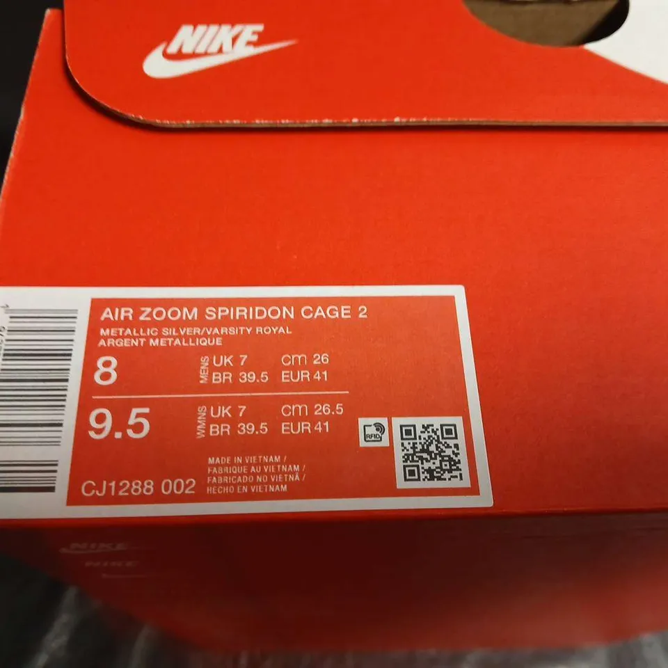 BOXED PAIR OF NIKE AIR ZOOM SPIRIDON CAGE 2 SNEAKERS – UK SIZE 7