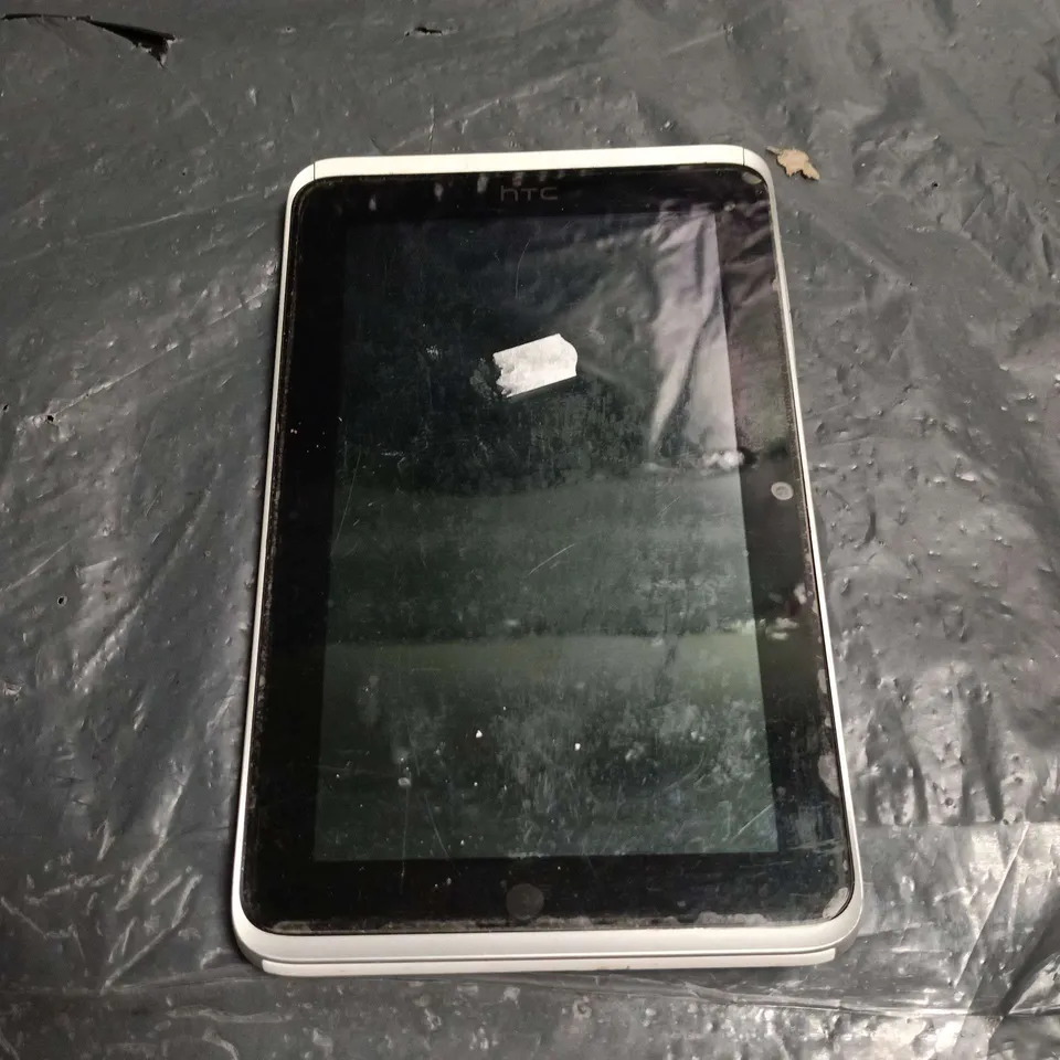 HTC TABLET – SILVER/WHITE