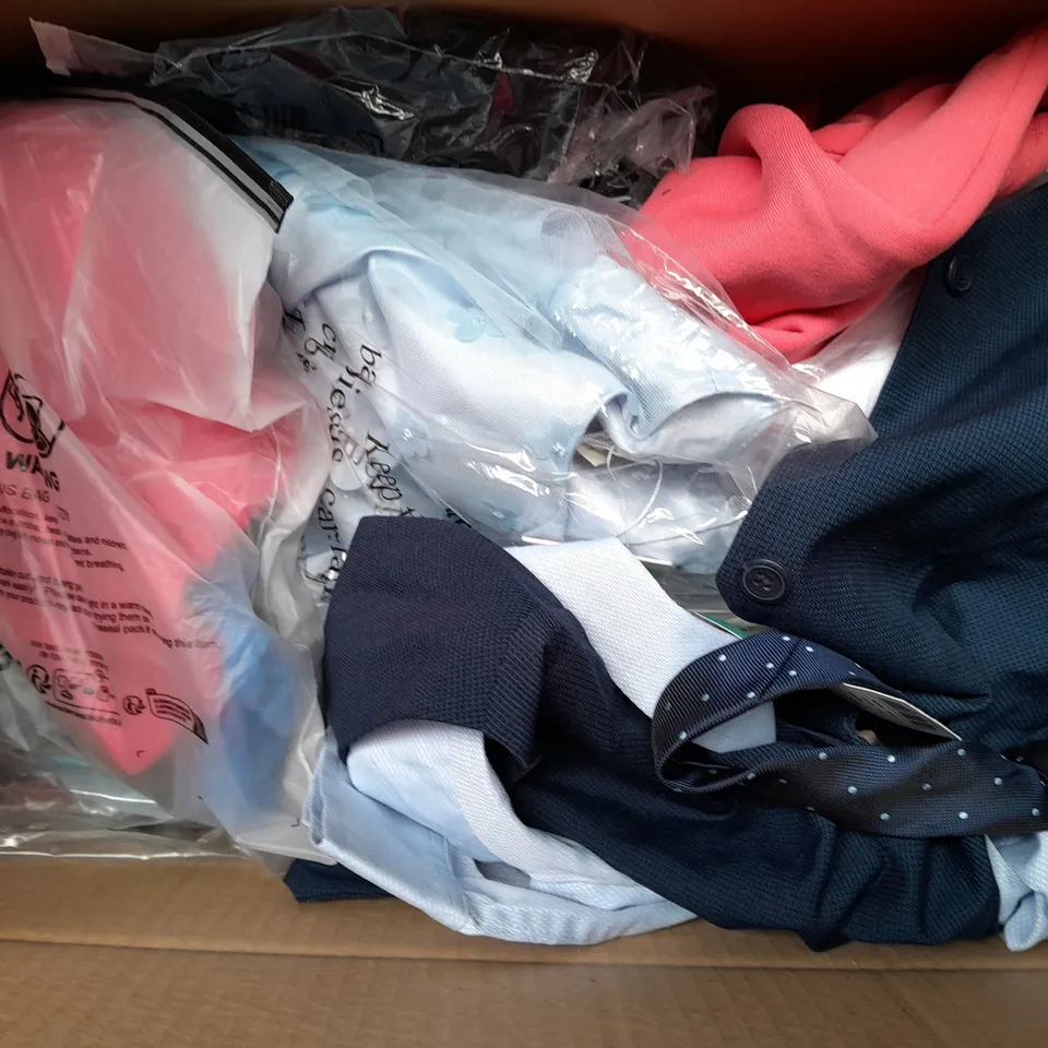 APPROXIMATELY 15 ASSORTED CHILDRENS CLOTHING PRODUCTS IN AGES RANGING FROM 5-10YRS