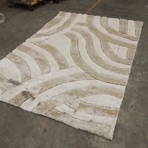 QUALITY DESIGNER AREA RUG - APPROXIMATELY  200x290cm