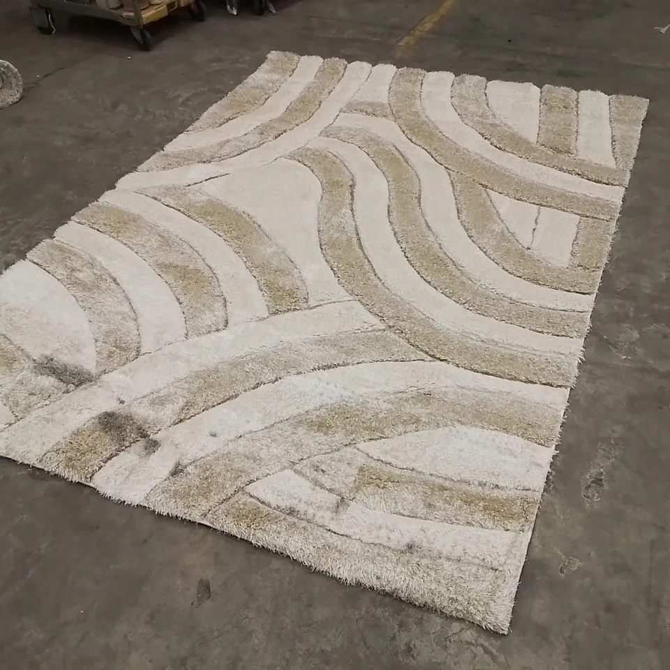 QUALITY DESIGNER AREA RUG - APPROXIMATELY  200x290cm