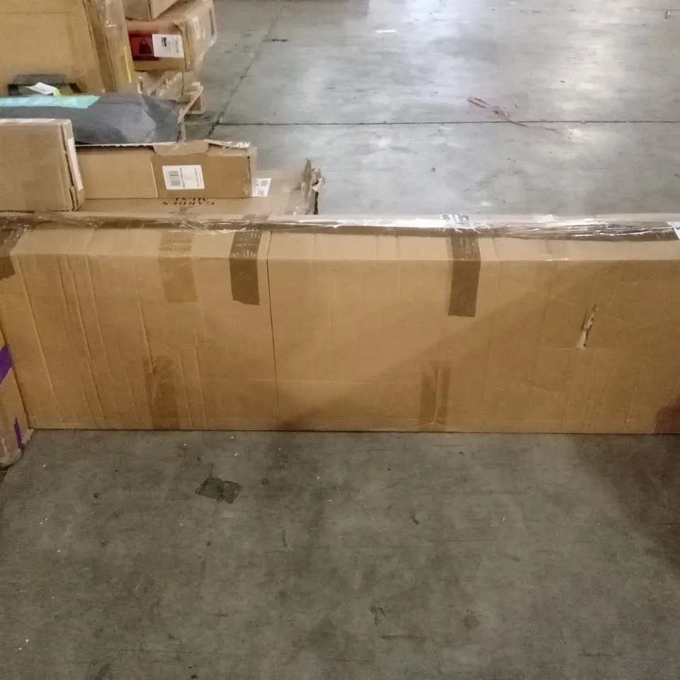 BOXED 60 INCH WALL MOUNTED ELECTRIC FIREPLACE