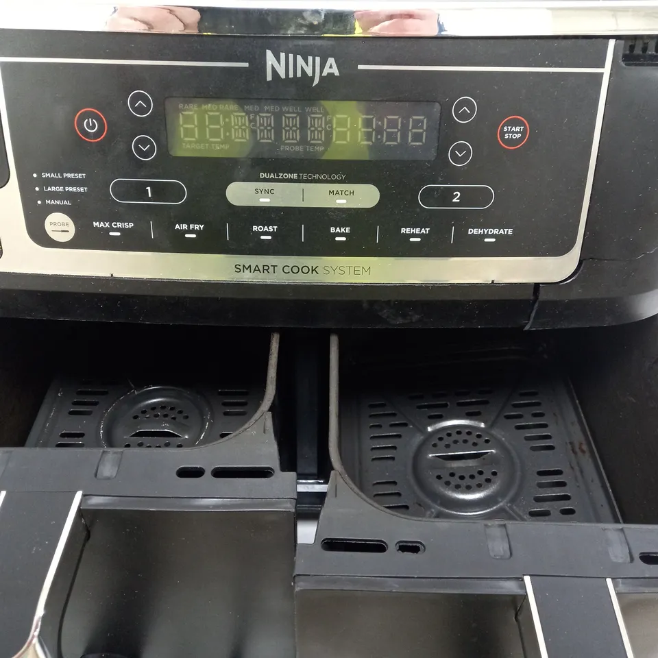 BOXED NINJA FOODI MAX DUAL ZONE 9.5L AIR FRYER AF451UK