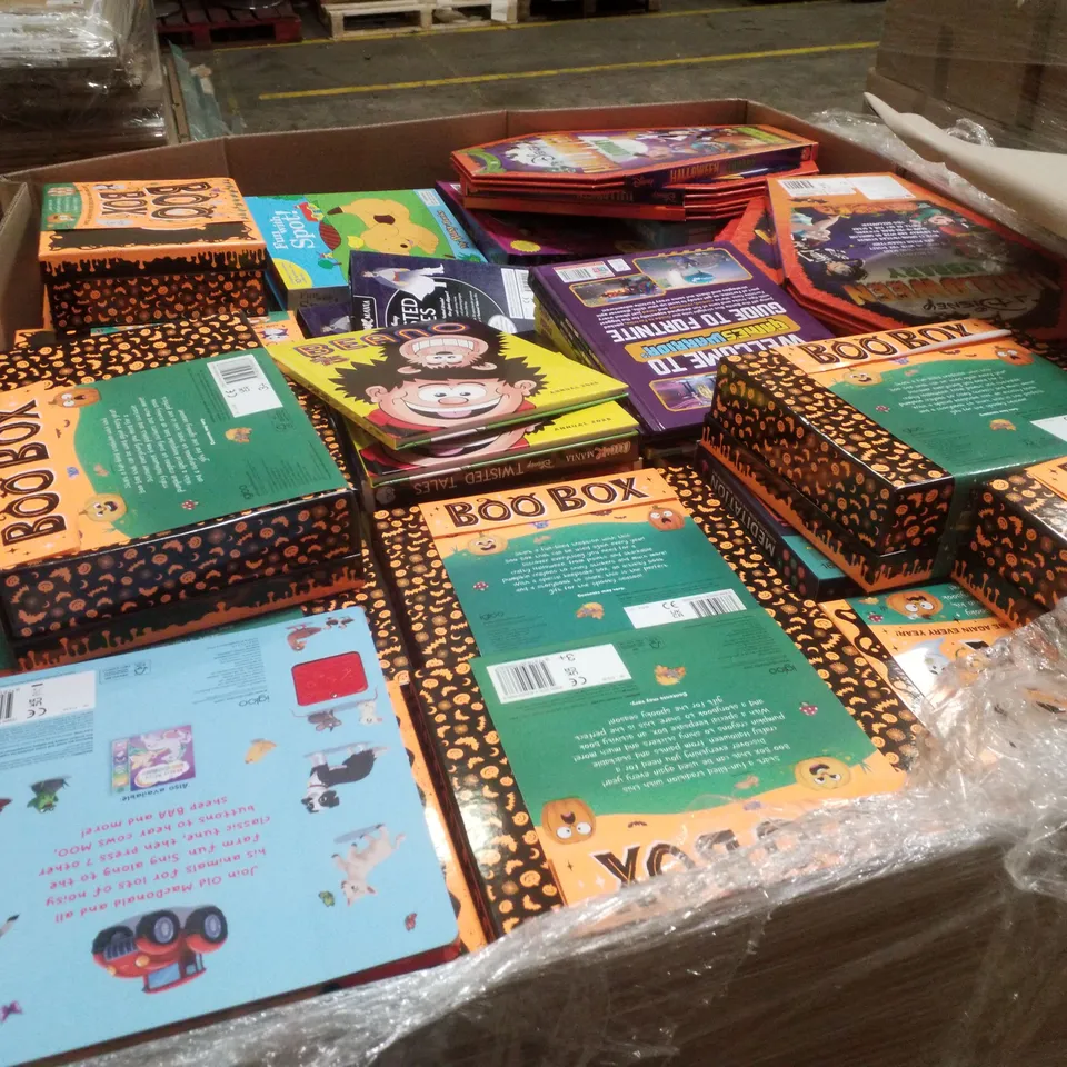 PALLET CONTAINING ASSORTED CHILDRENS BOOKS & ACTIVITIES INCLUDING DISNEY HALLOWEEN LIBRARY, BOO BOX, UNOFFICIAL FORTNITE GUIDE, MEDITATION GUIDE & OLD MACDONALD HAD A FARM BOOK