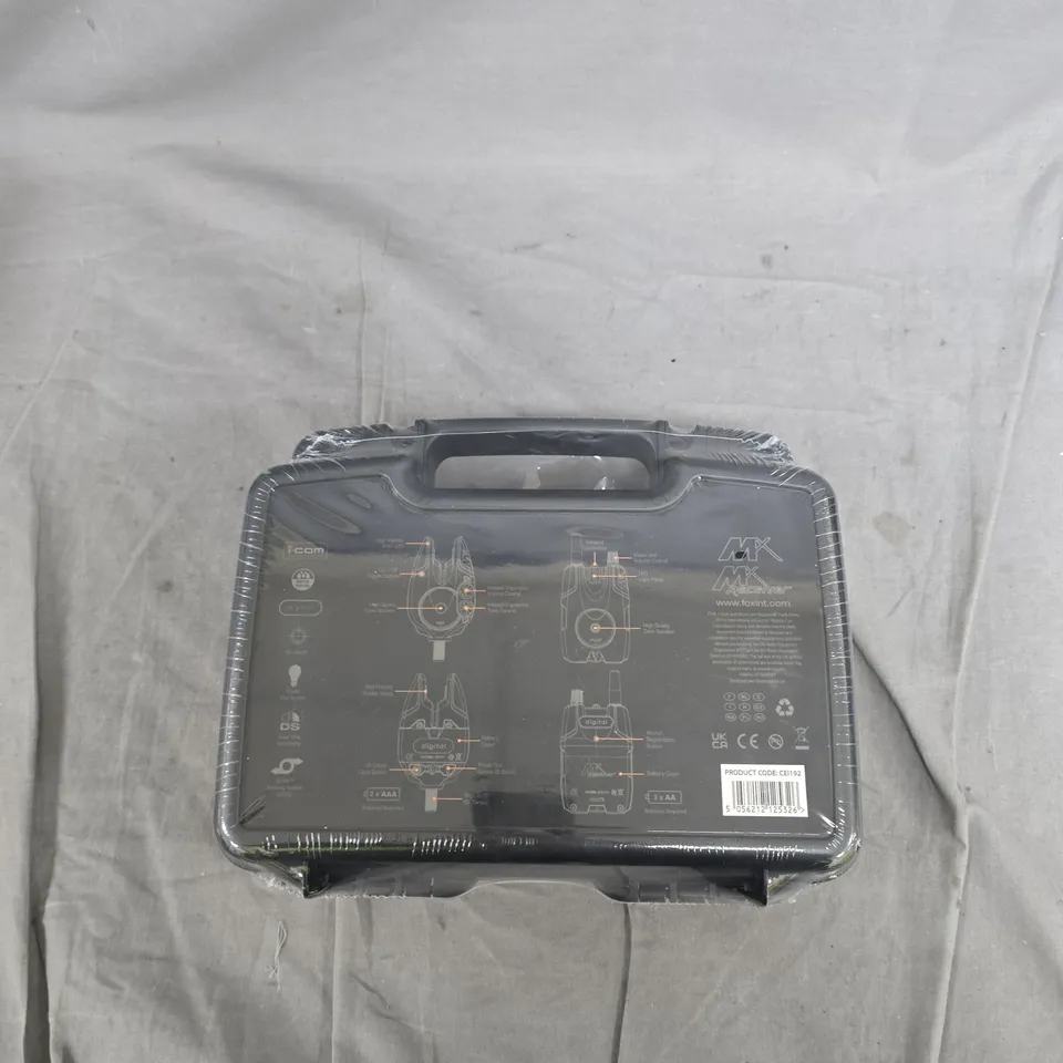 FOX MICRON 6 RECEIVER – WIRELESS MICROPHONE SYSTEM, IN CASE