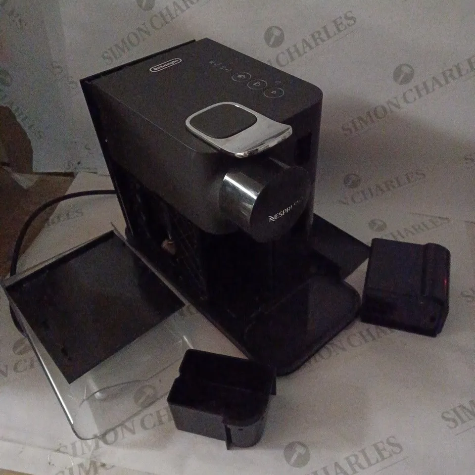 DELONGHI NESPRESSO MACHINE