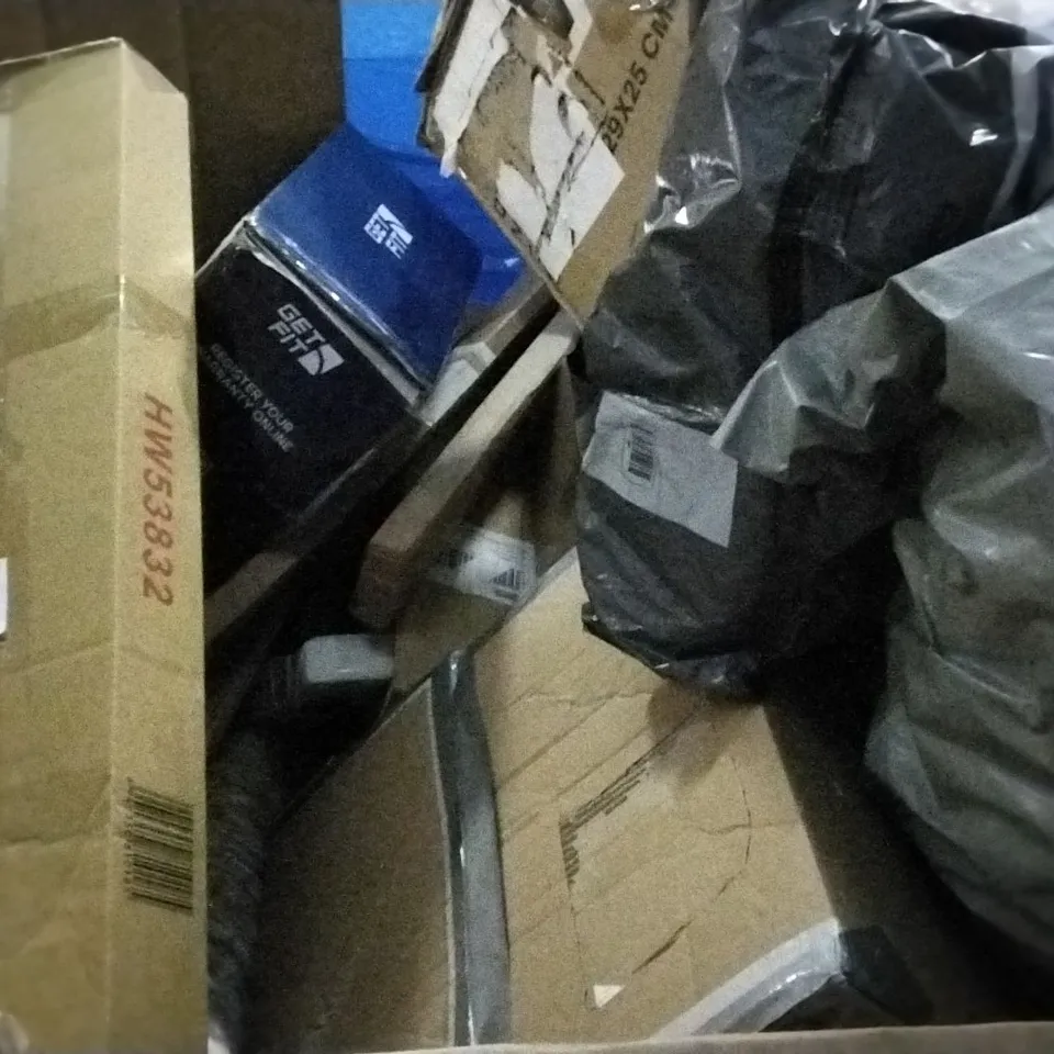 PALLET OF ASSORTED ITEMS INCLUDING STOREMIC TOILET SEAT, MOSQUITO NET, VIT SMOOTH STOVE OFFSET, CLEAR UMBRELLA, CURTAIN POLE KIT, GETFIT PREMIUM AIR BED 