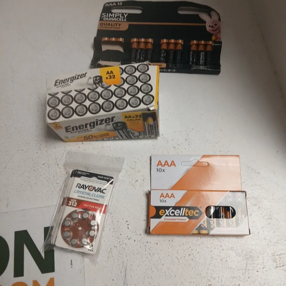 TOTE OF APPROXIMATELY 50 ASSORTED BATTERIES TO INCLUDE: AA, AAA, HEARING AID BATTERIES ECT