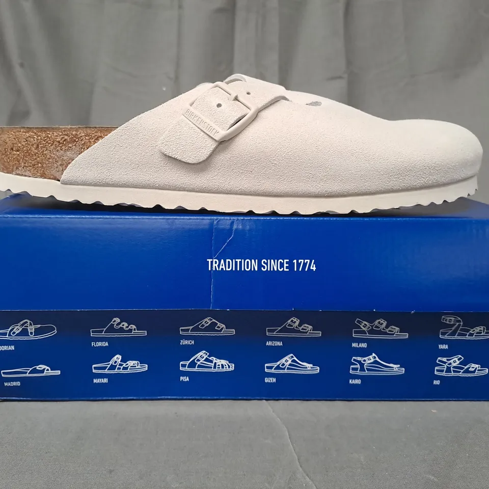 BOXED PAIR OF BIRKENSTOCK BOSTON BS SUEDE SLIP-ON SHOES IN WHITE UK SIZE 10.5