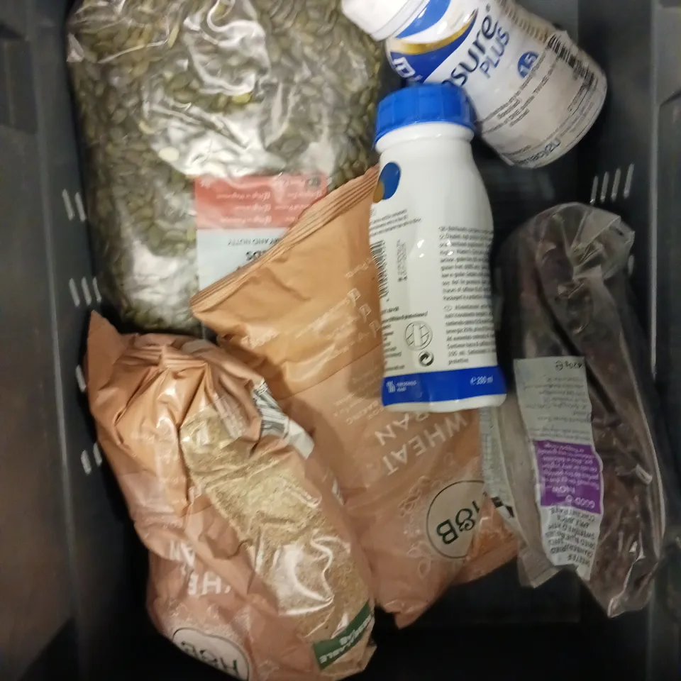 APPROXIMATELY 10 ASSORTED FOOD/DRINK PRODUCTS TO INCLUDE PUMPKIN SEEDS, YFOOD DRINK, WHEATGERM ETC