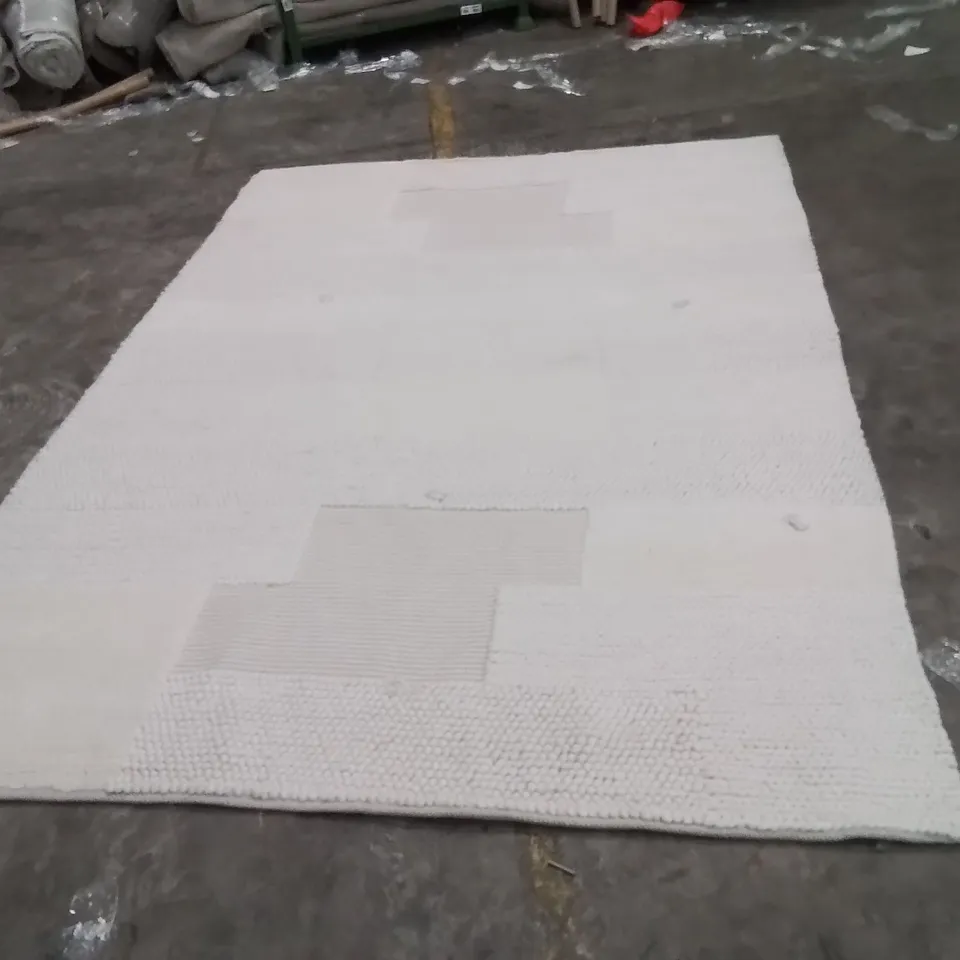 QUALITY DESIGNER AREA RUG - APPROXIMATELY 280X200