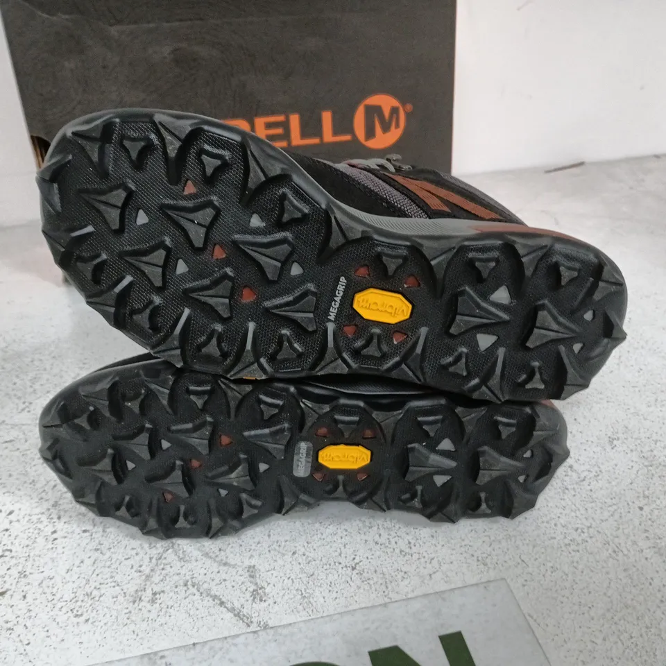 BOXED PAIR OF MERRELL ZION MID GTX BOOTS IN BLACK - UK 5.5
