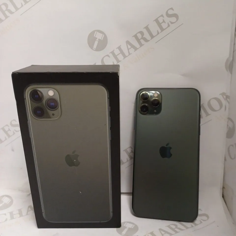 BOXED IPHONE SMARTPHONE - MODEL UNSPECIFIED 