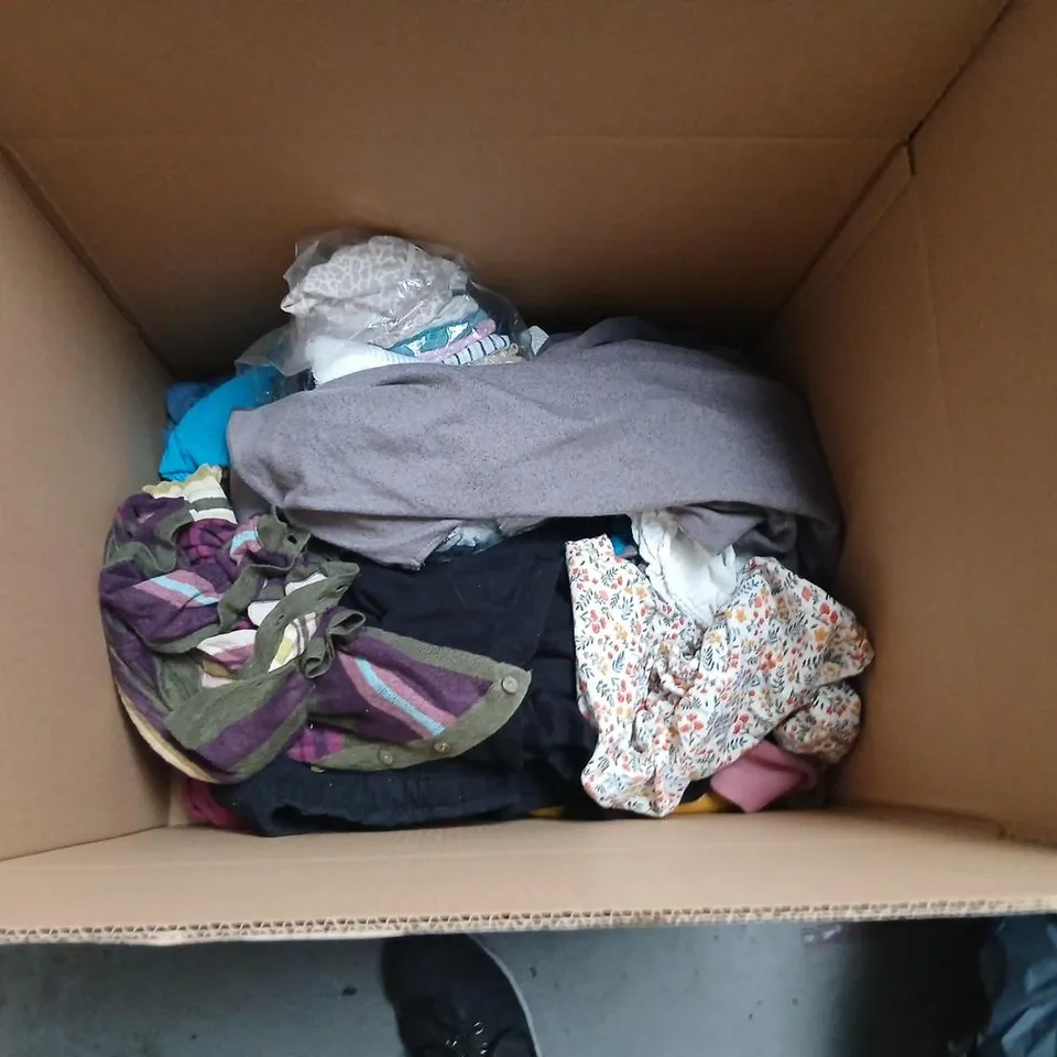 LARGE QUANTITY OF ASSORTED CLOTHING AND ACCESSORIES TO INCLUDE; NEXT, SHIEN AND TU