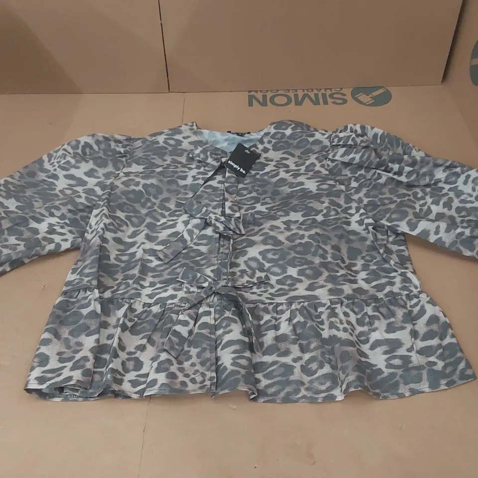 BOX CONTAINING APPROXIMATELY 16x BRAND NEW ANIMAL PRINT BOW SMOCK TOPS - SIZE 18