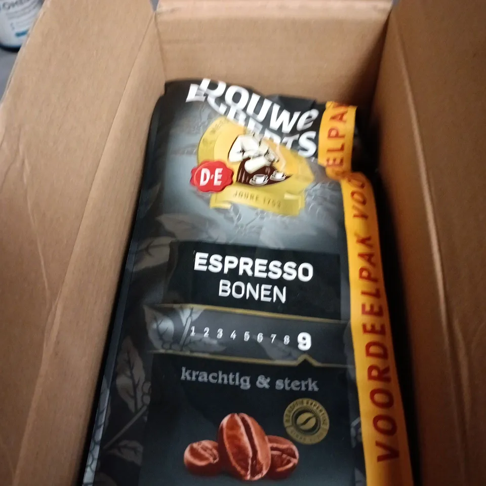 BOX OF 3 PACKS OF DOUWE EGBERTS ESPRESSO BONEN COFFEE BEANS – EXPIRY DATE 2021 