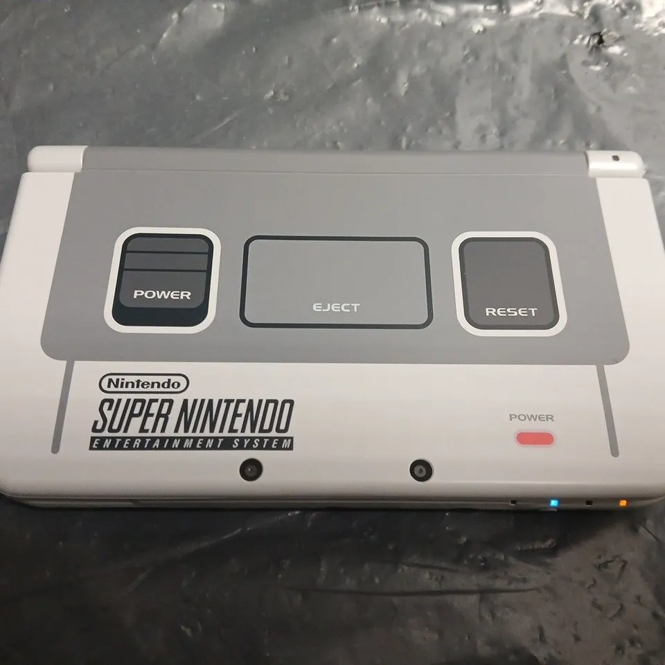 BOXED NINTENDO 3DS XL SUPER NINTENDO EDITION 