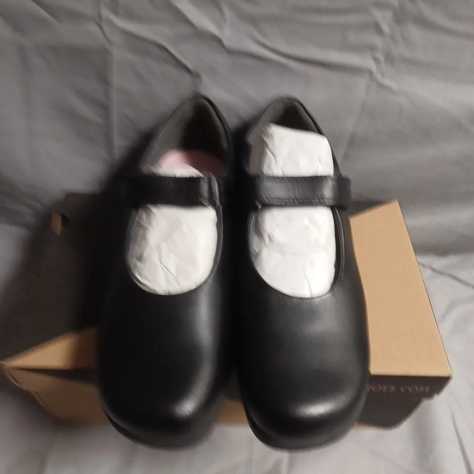 BOXED PAIR OF START-RITE SAMBA BLACK LEATHER MARY JANE SHOES – KIDS UK 3.5 (EU 35)