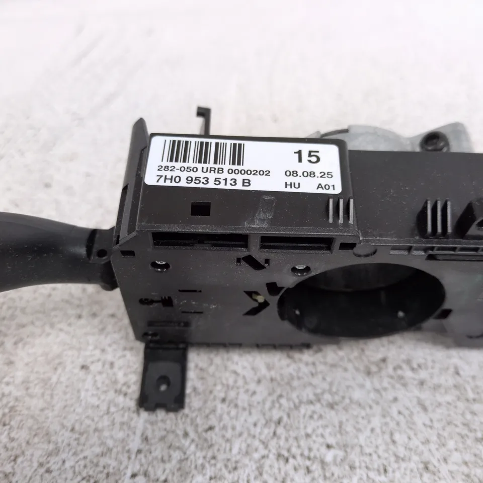 VOLKSWAGEN GROUP STEERING COLUMN STALK SWITCH