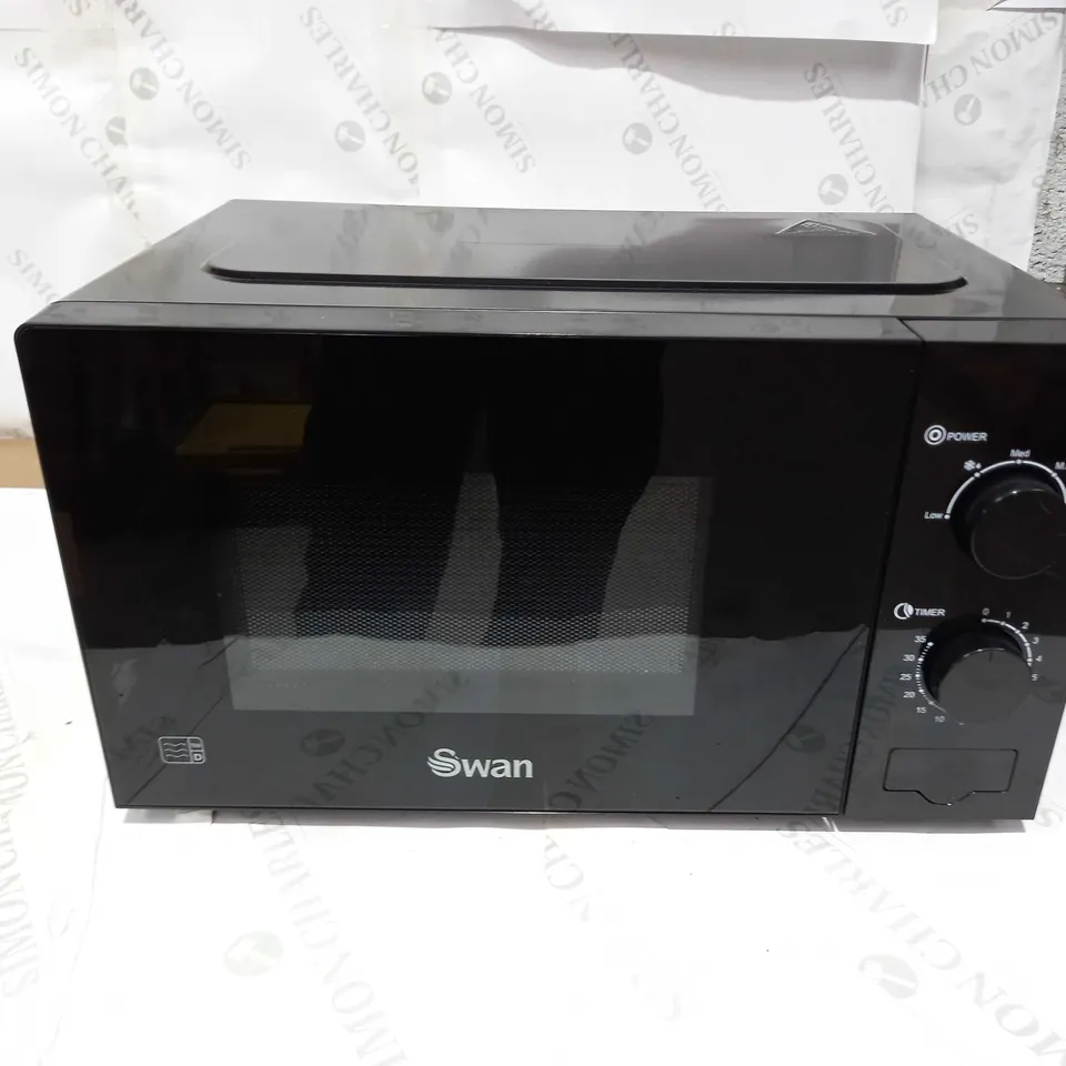 SWAN 700W MANUAL MICROWAVE RRP £67.99