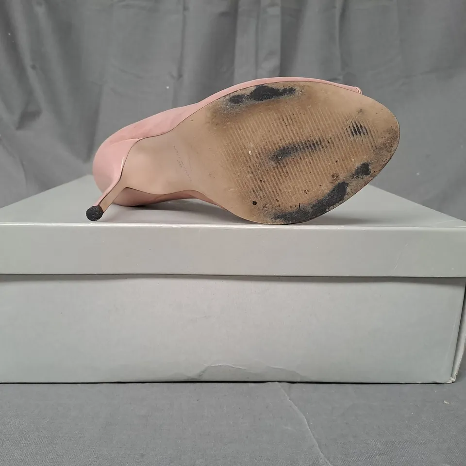 BOXED PAIR OF CARVELA BY KURT GEIGER PEEP TOE HIGH HEEL SHOES IN PINK EU SIZE 39