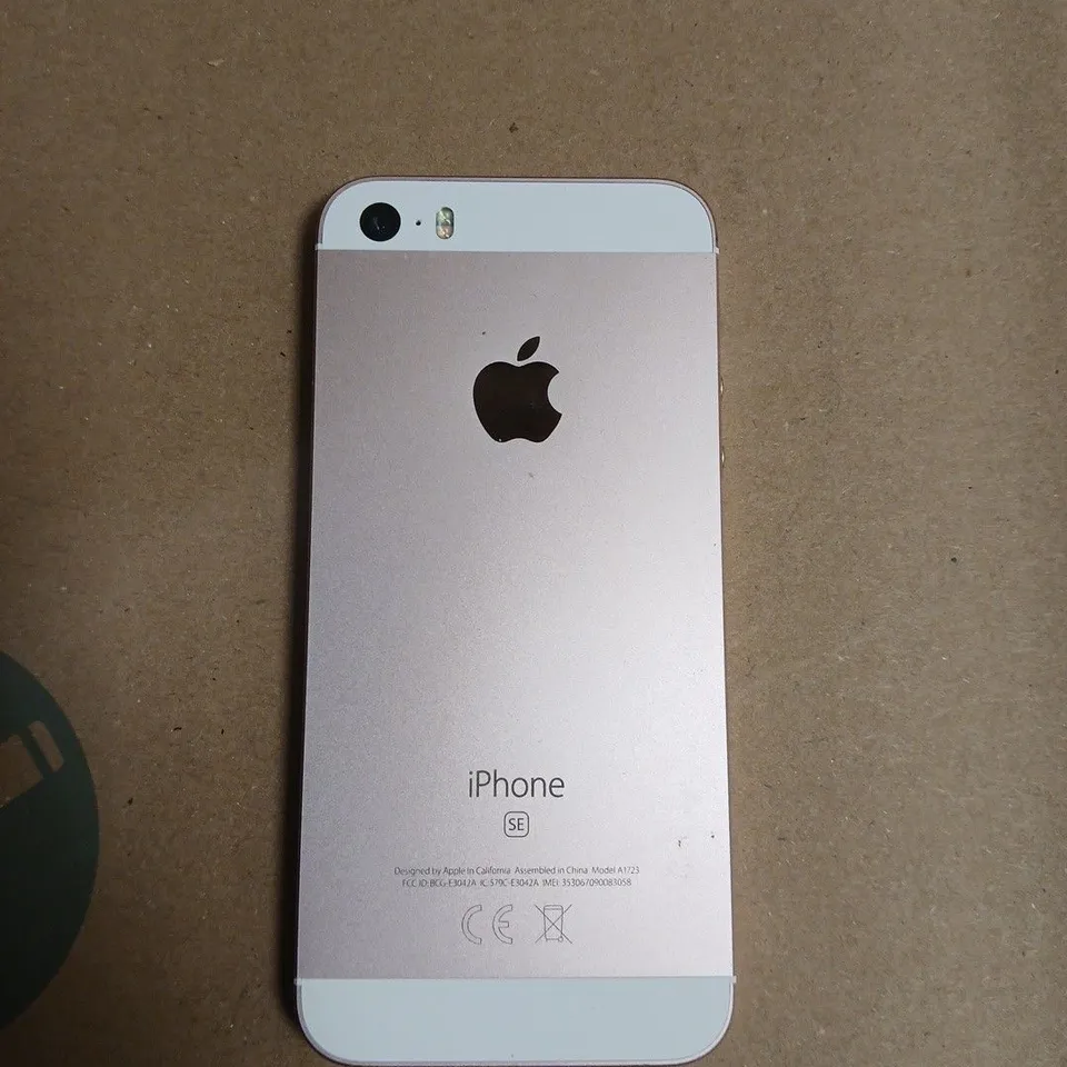 APPLE IPHONE SE (2016) - ROSE GOLD 