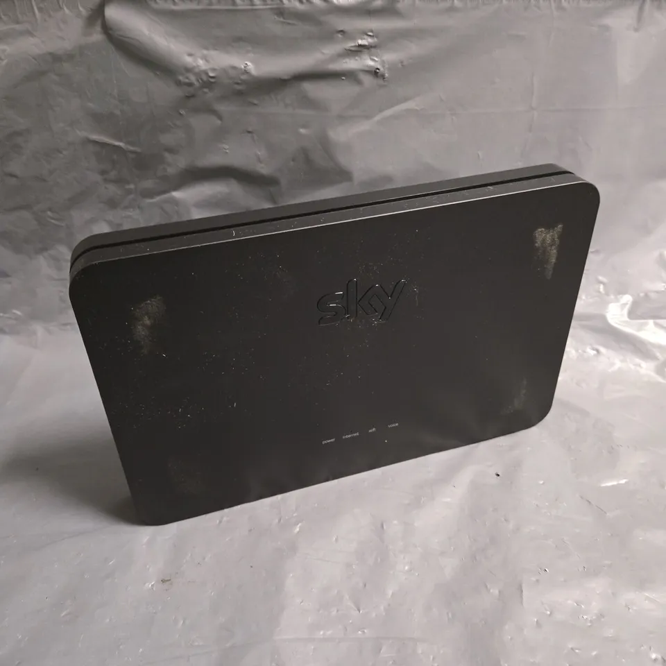 SKY Q BROADBAND HUB WIRELESS ROUTER - SR203