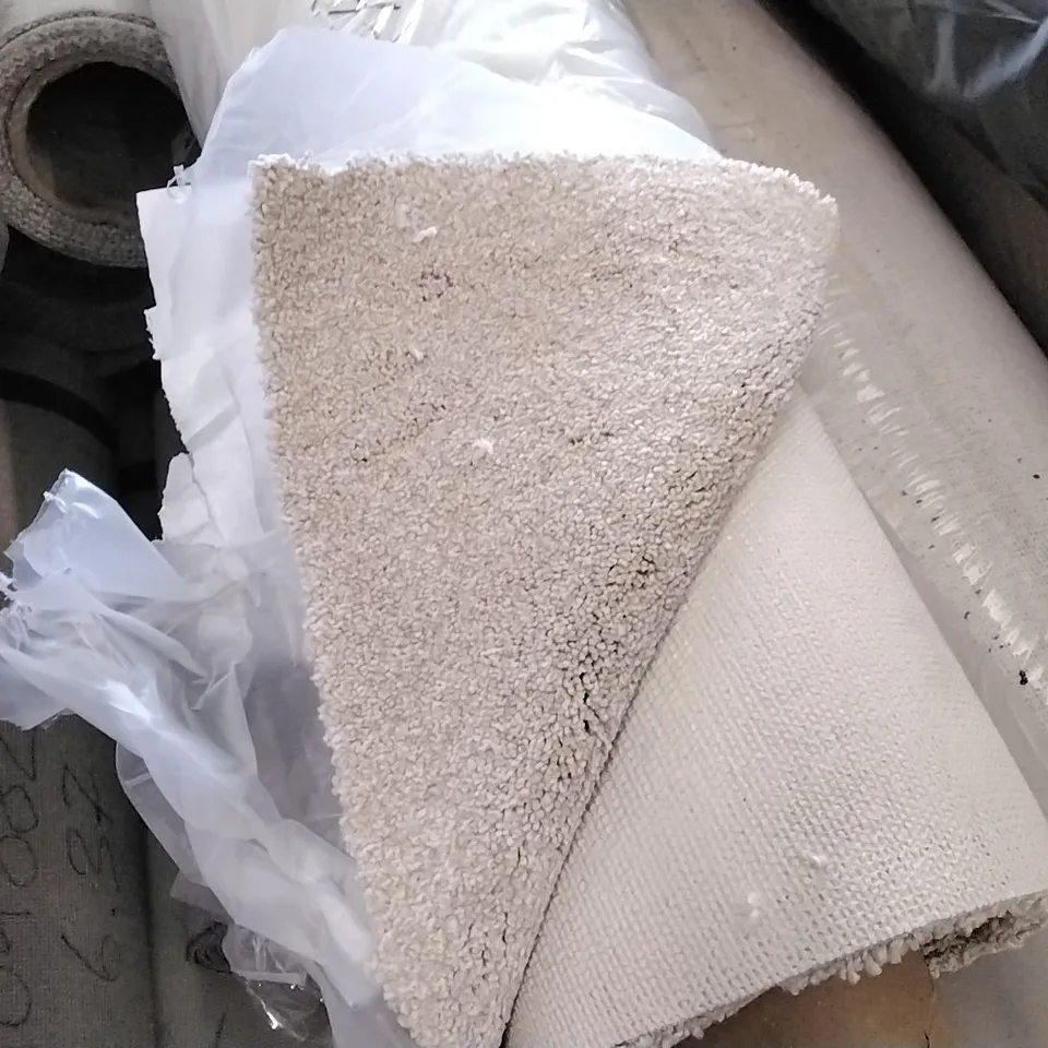 ROLL OF QUALITY PIONEER TRUSTING CARPET // APPROX SIZE: 4 X 3m