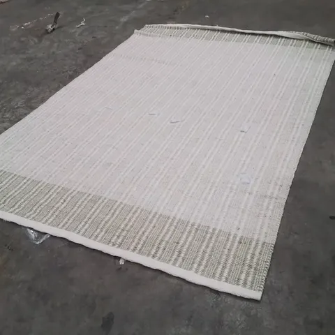 QUALITY DESIGNER AREA RUG - APPROXIMATELY 230X160CM