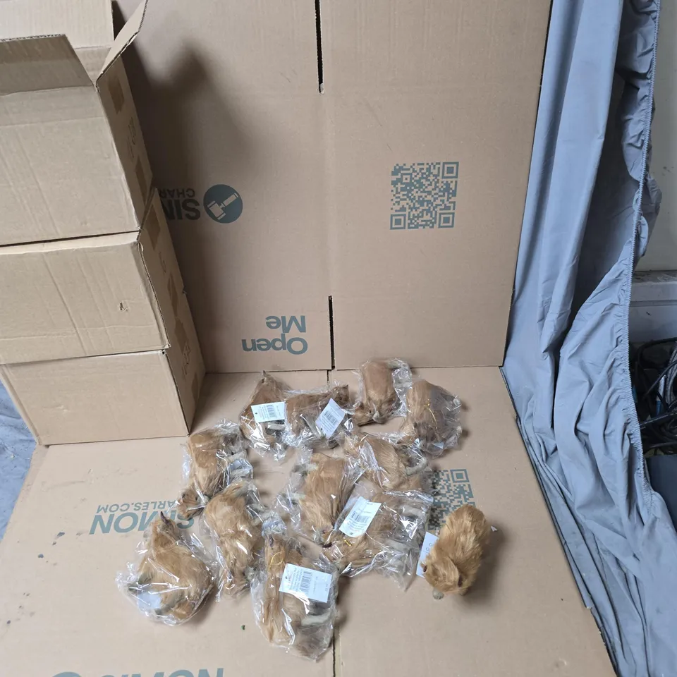 3 BOXES OF ASSORTED GISELA GRAHAM SMALL DECORATIONS 