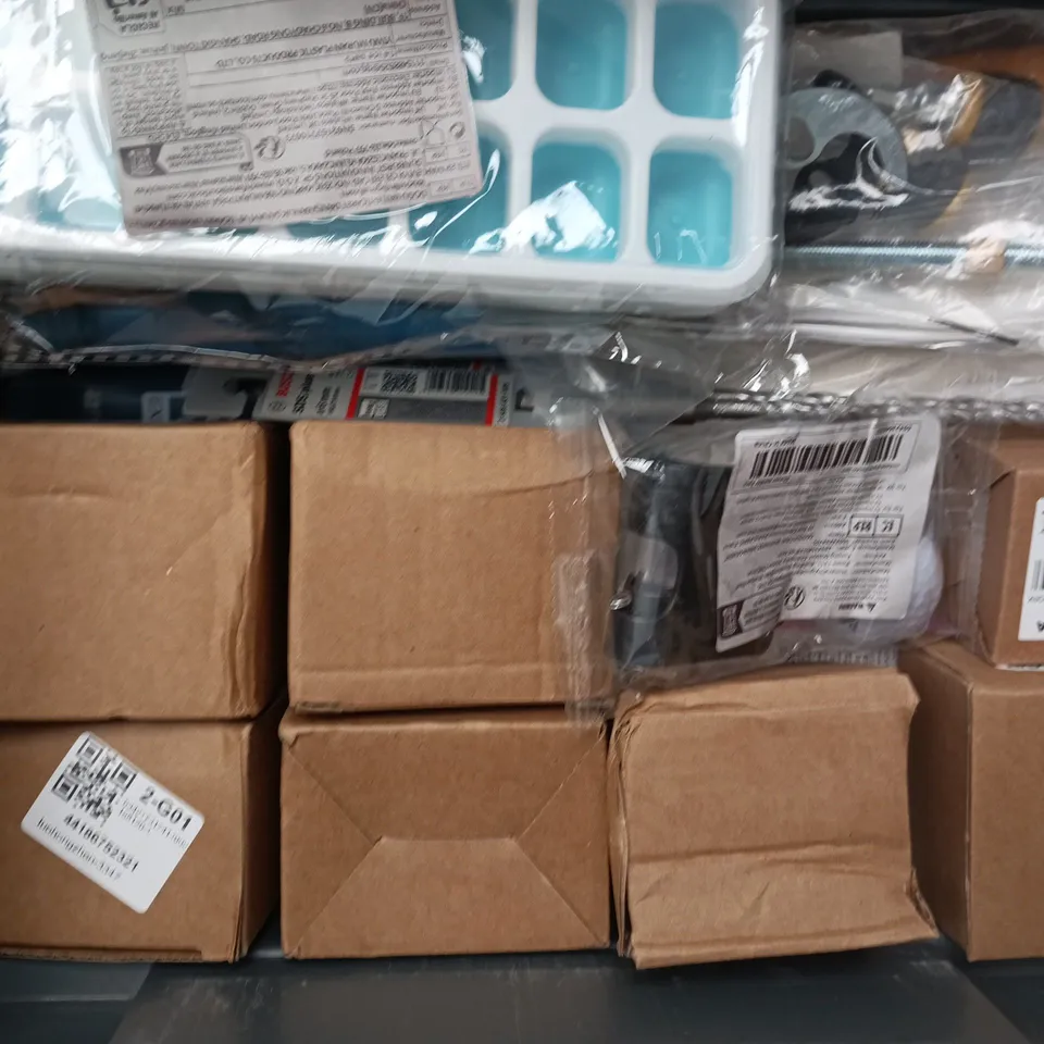 APPROXIMATELY 10 ASSORTED HOUSEHOLD ITEMS TO INCLUDE GAIATOP, OLLNY, ETC