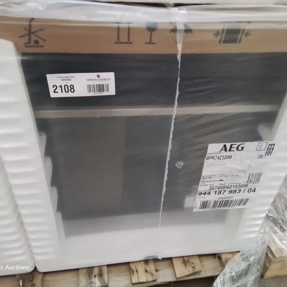 AEG INTEGRATED ASSISTED COOKING OVEN - STAINLESS STEEL Model BPK742320M RRP £542
