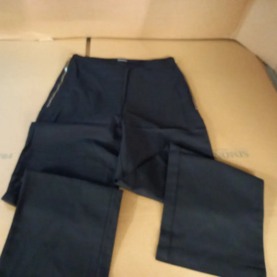 BRAND NEW KINTSUGI WOMENS BLACKK PETITE TROUSERS WITH SIDE ZIP - 16
