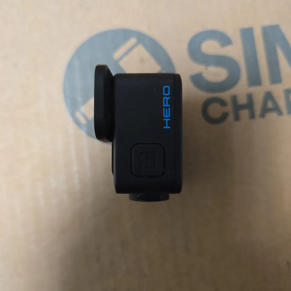 GOPRO HERO ACTION CAMERA – BLACK WITH MOUNTING ACCESSORY AND USB CABLE 