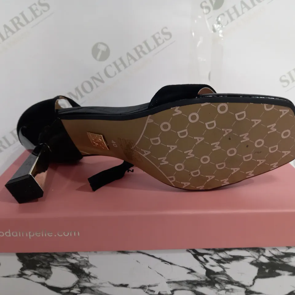 BOXED PAIR OF MODA IN PELLE BLACK OPEN TOE HIGH HEELS - SIZE 7