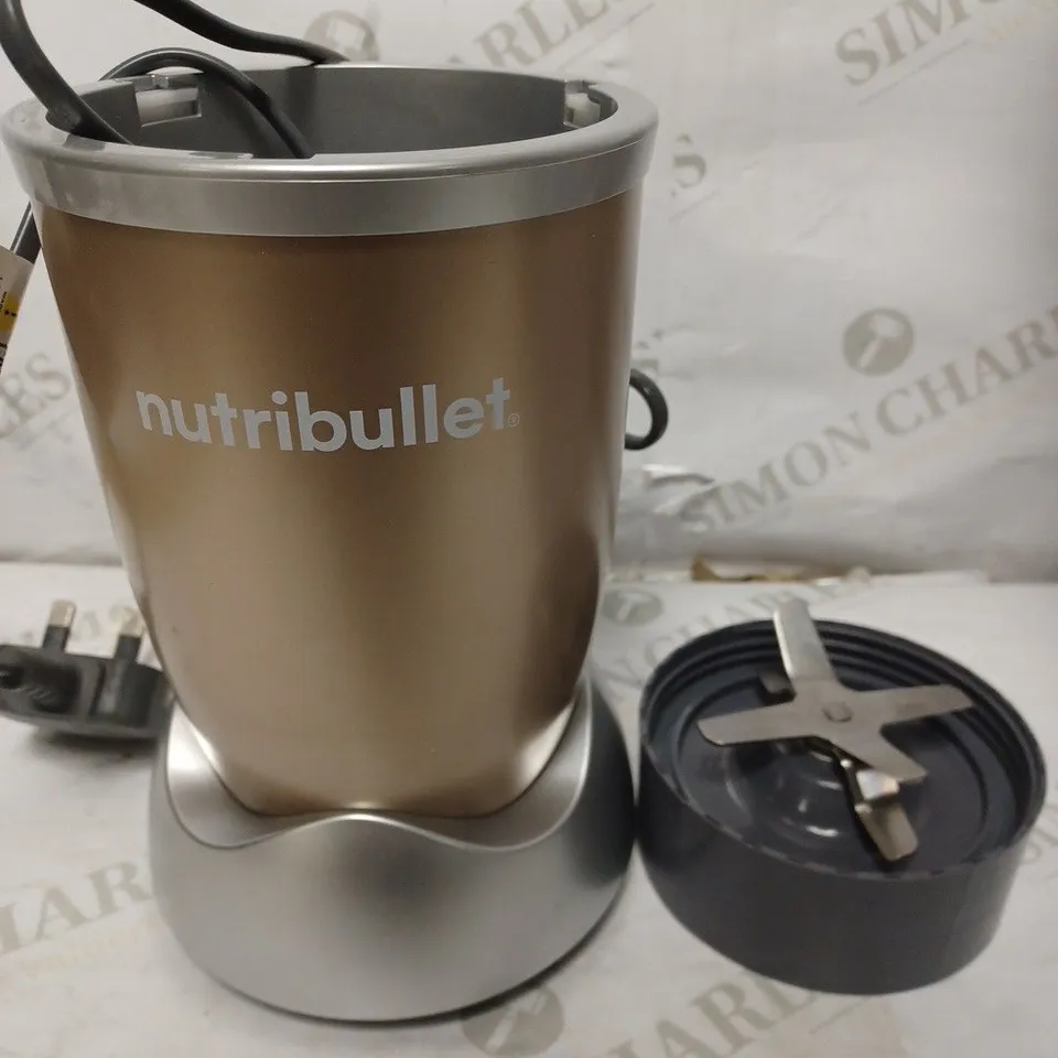 NUTRIBULLET 900W BLENDER CHAMPAGNE MULTI-FUNCTION SMOOTHIE MAKER