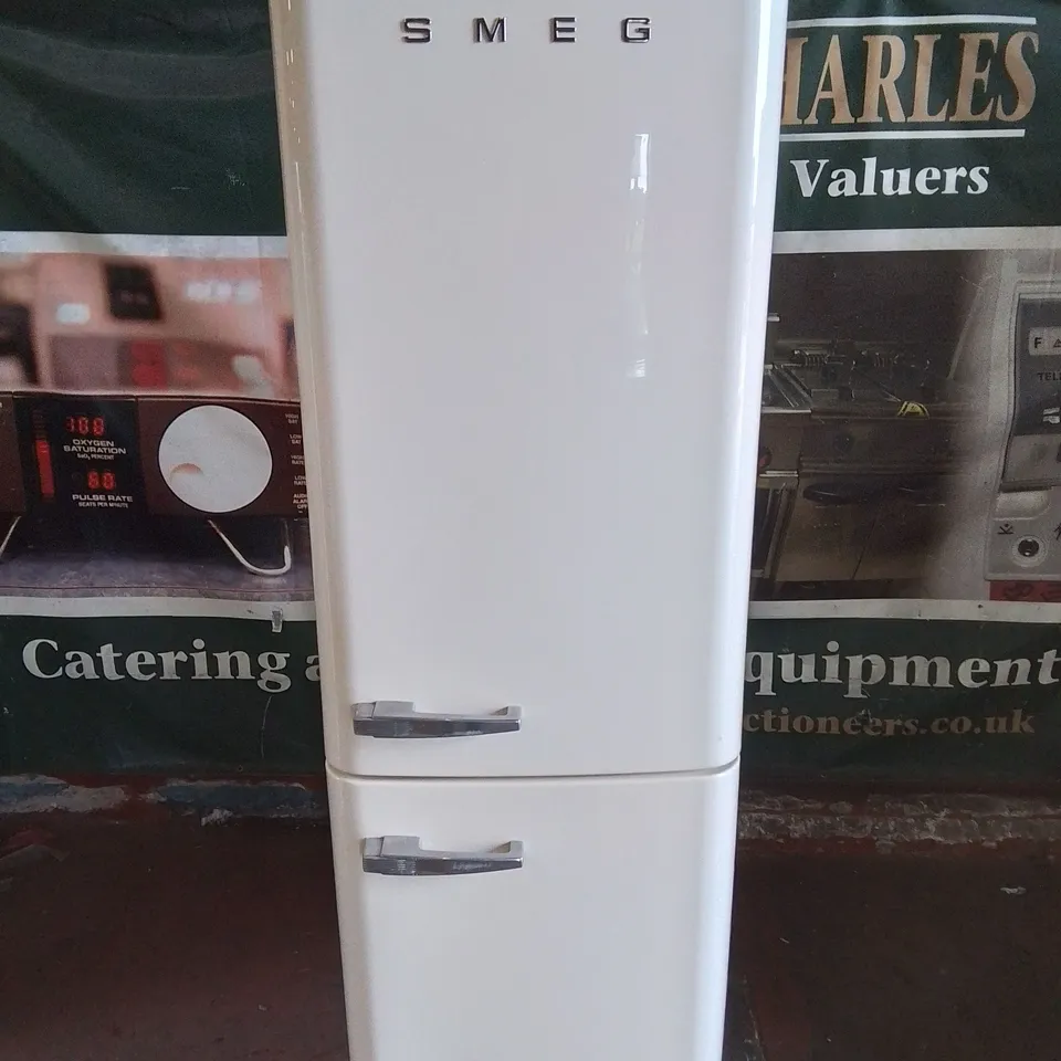 SMEG FREESTANDING 70/30 FRIDGE FREEZER IN CREAM - FAB32RCR5UK